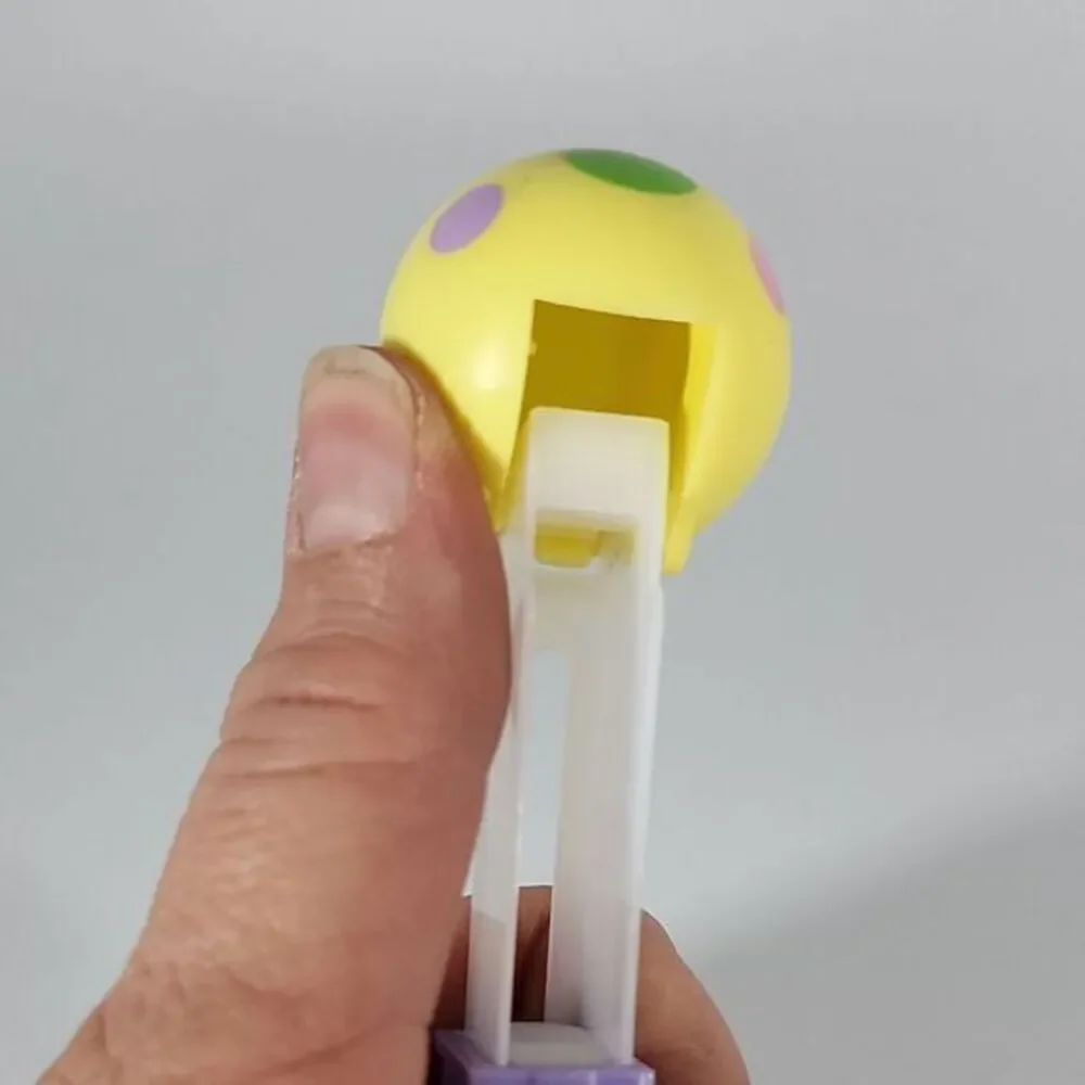 Pez Candy Dispensers,‎ EASTER EGG 1 HUNGARY